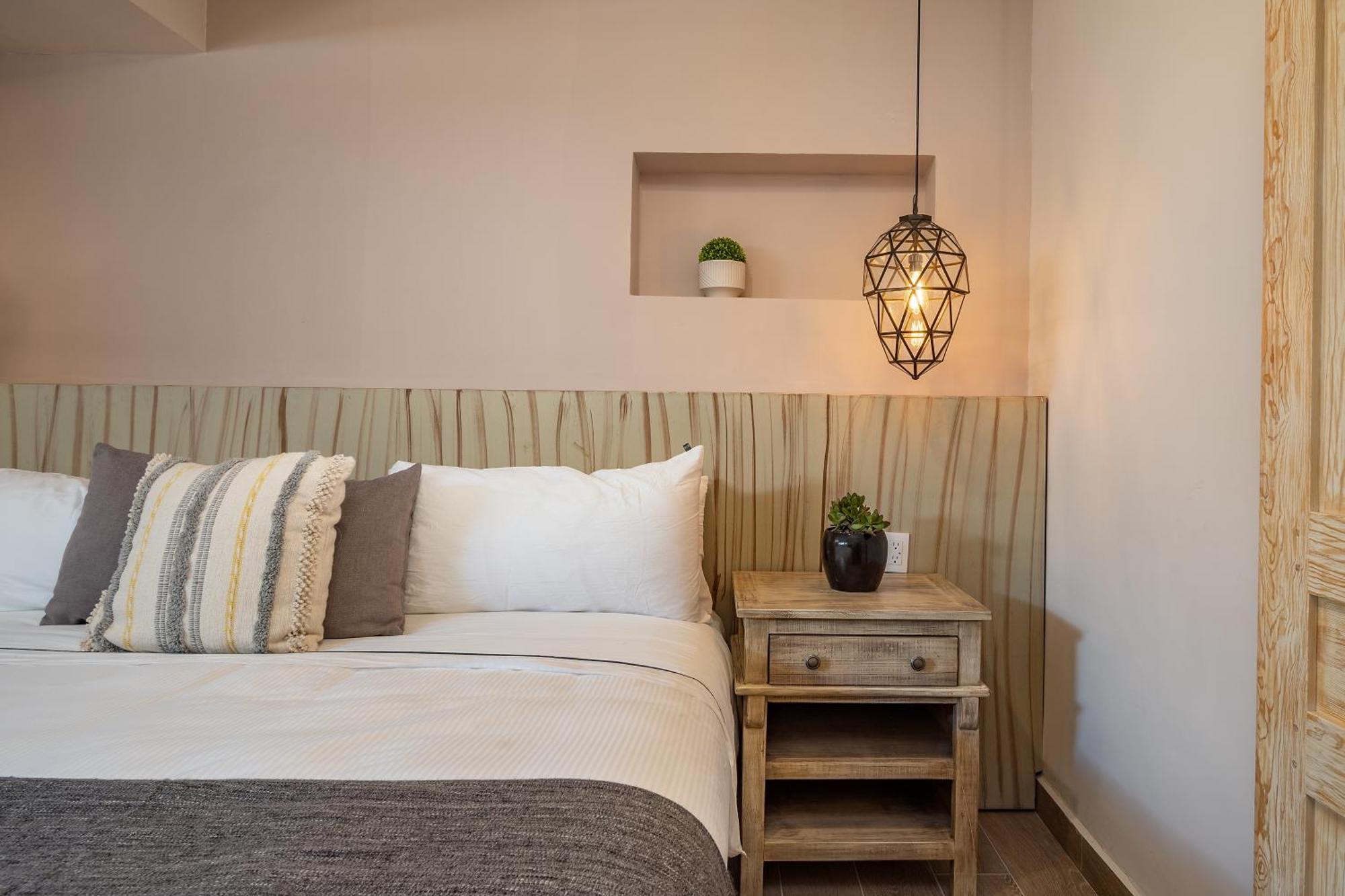 Casa Pandurata Luxury Apartments In Centro, San Miguel De Allende Rum bild